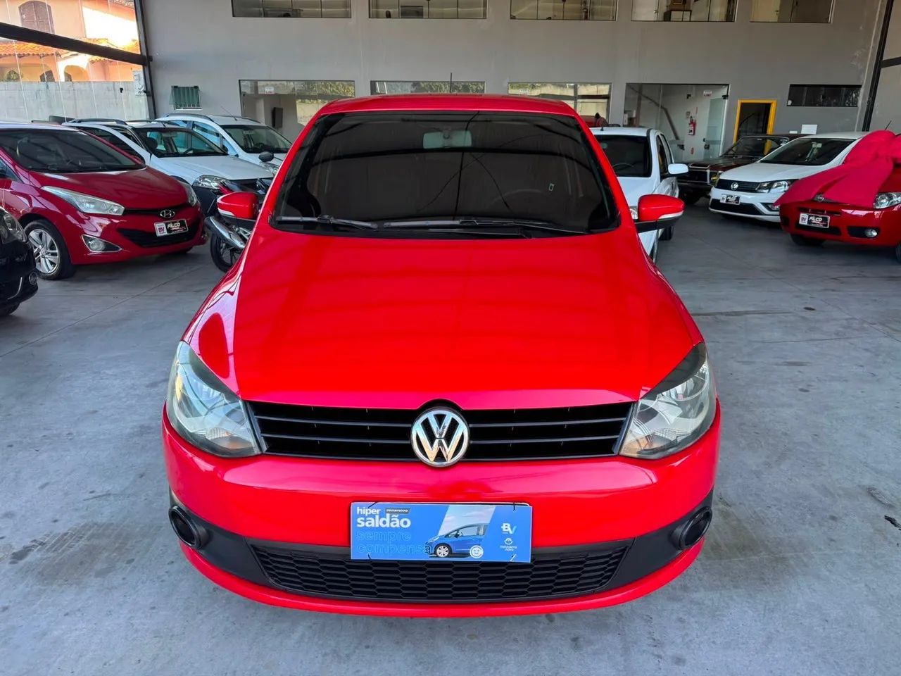 Volkswagen Fox 1.6 MI Total Flex 8V 5P 2013 - Foto 2