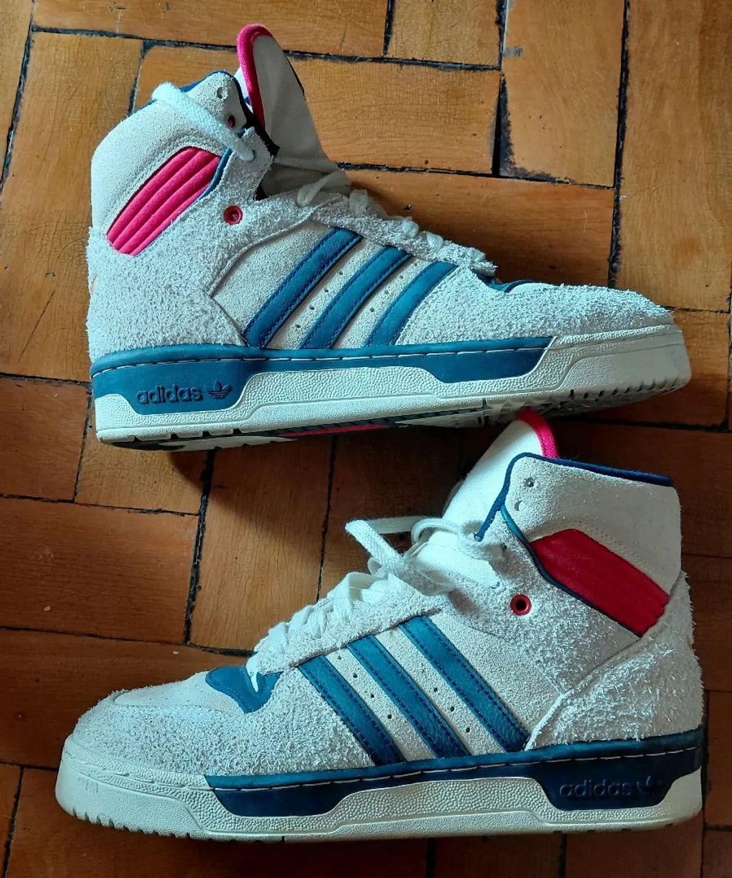 Tênis Adidas original 41 - Foto 4