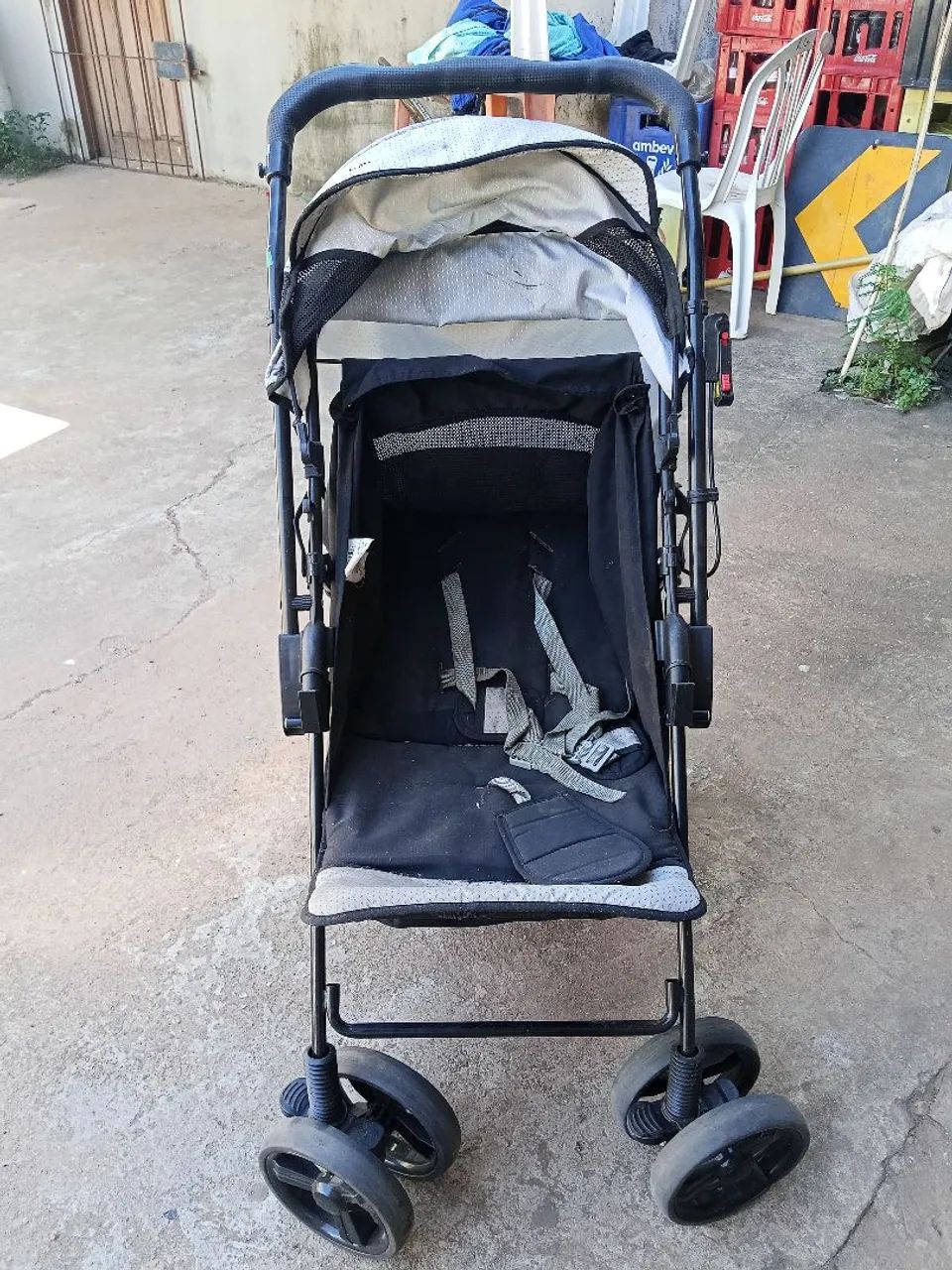 Vendo carrinho de bebê 