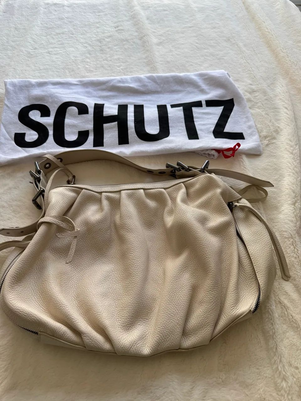 Bolsa Schutz de couro grande