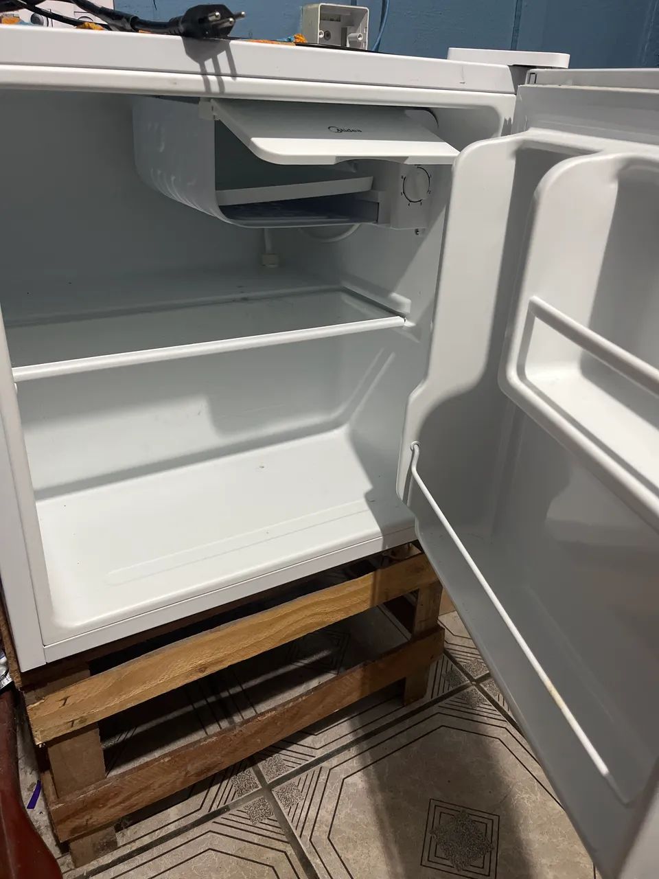 Frigobar Midea 45L - Foto 2
