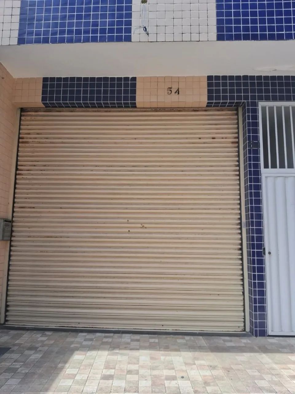 Aluga-se ponto comercial 110m² - R$ 3.200  *