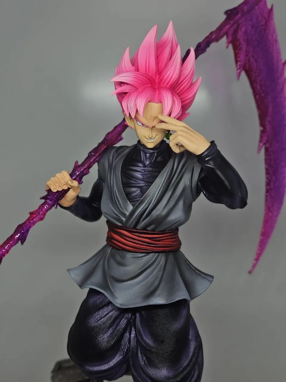 Goku black, 45CM, base com led. - Foto 2