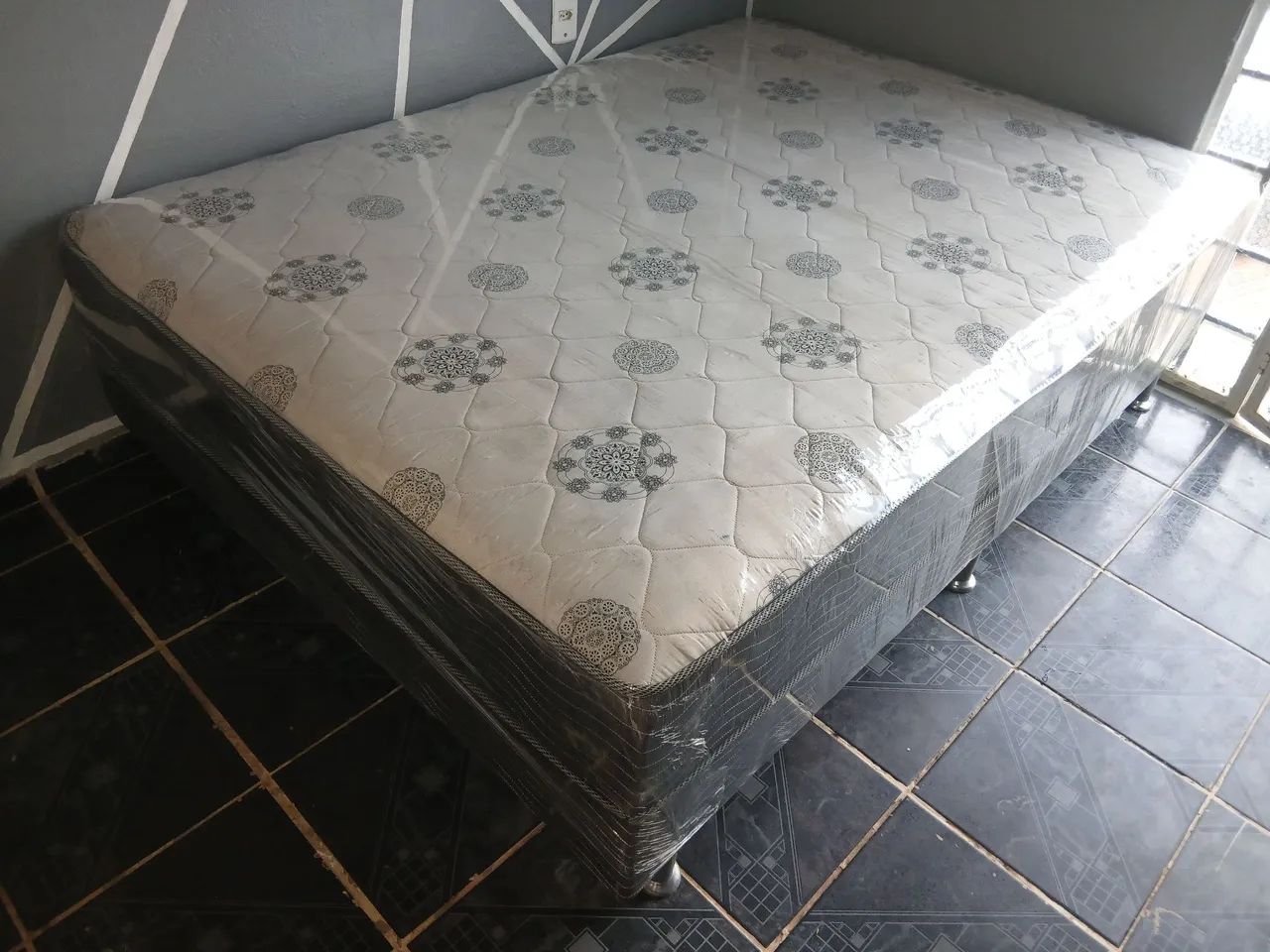 Cama box casal de espuma higienizada