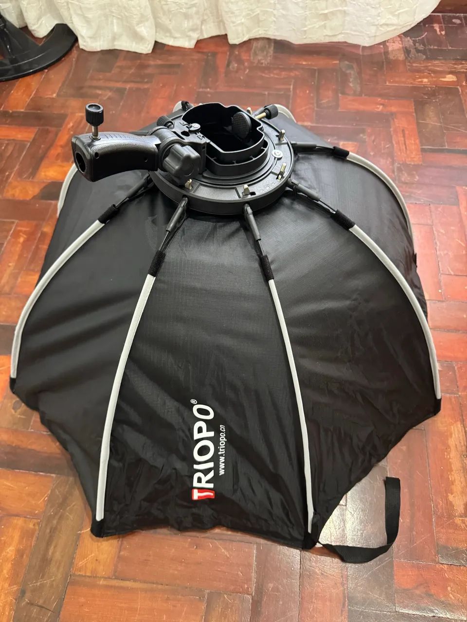 2 Softbox Octogonal Triopo KS2-90 90cm Com Grid Para Flash Speedlight - Foto 3
