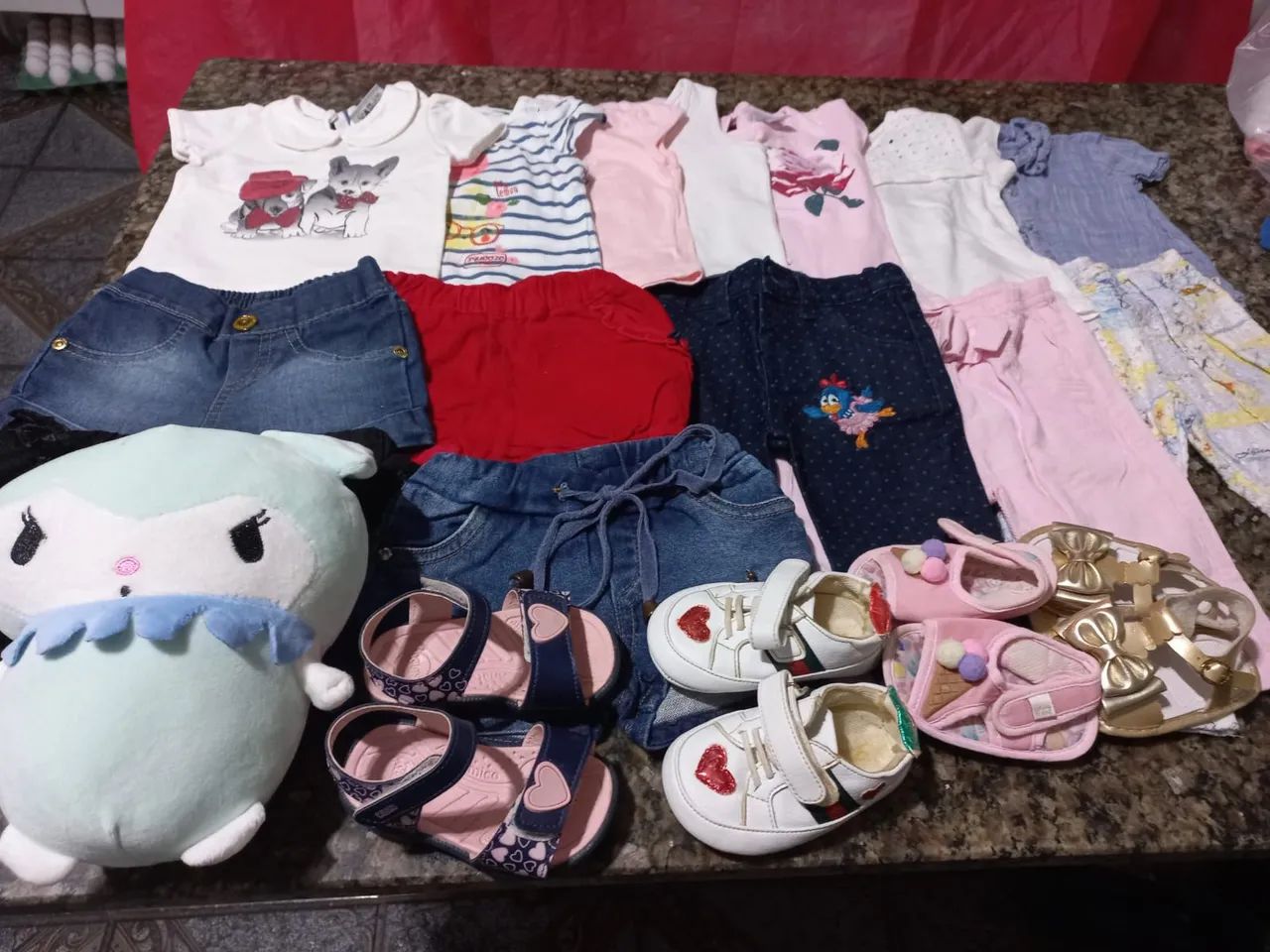 Roupa de bebê várias marcas    .19 peça 