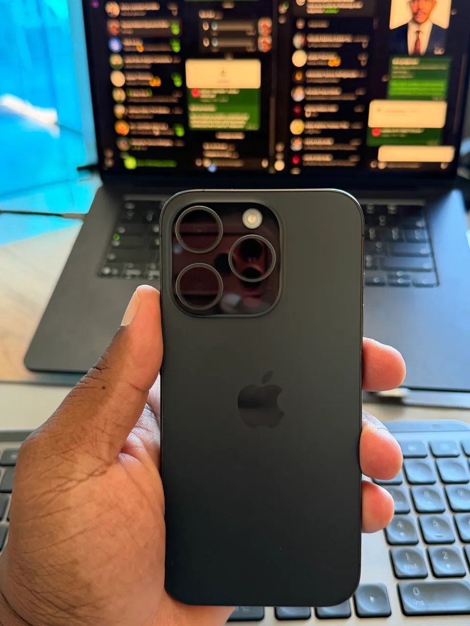 iPhone 15 pro 256gb Cor Black