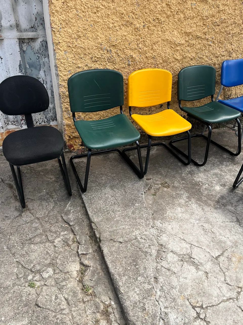 Cadeira fixa a partir de 45,00  - Foto 4