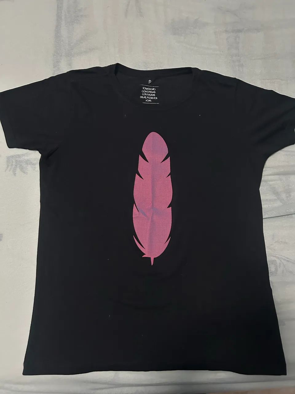 Camisa Preta Red Feather
