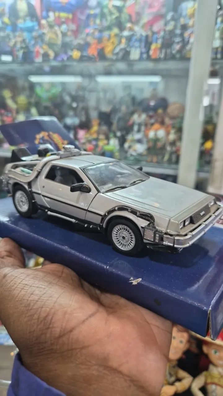 Miniatura DeLorean Time Machine Back To The Future II 1:24