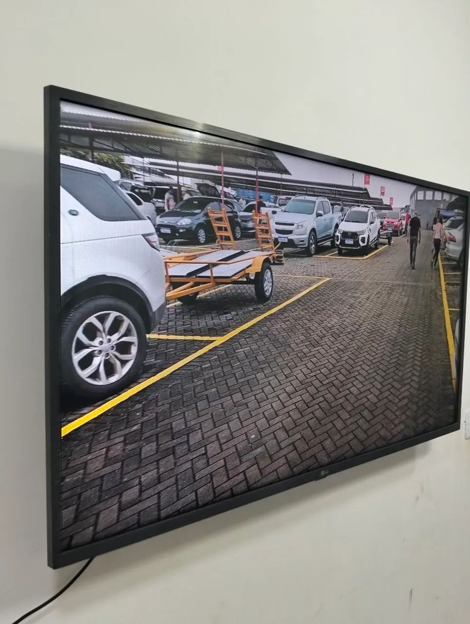 Vendo esmart tv LG 42 polegadas nova 