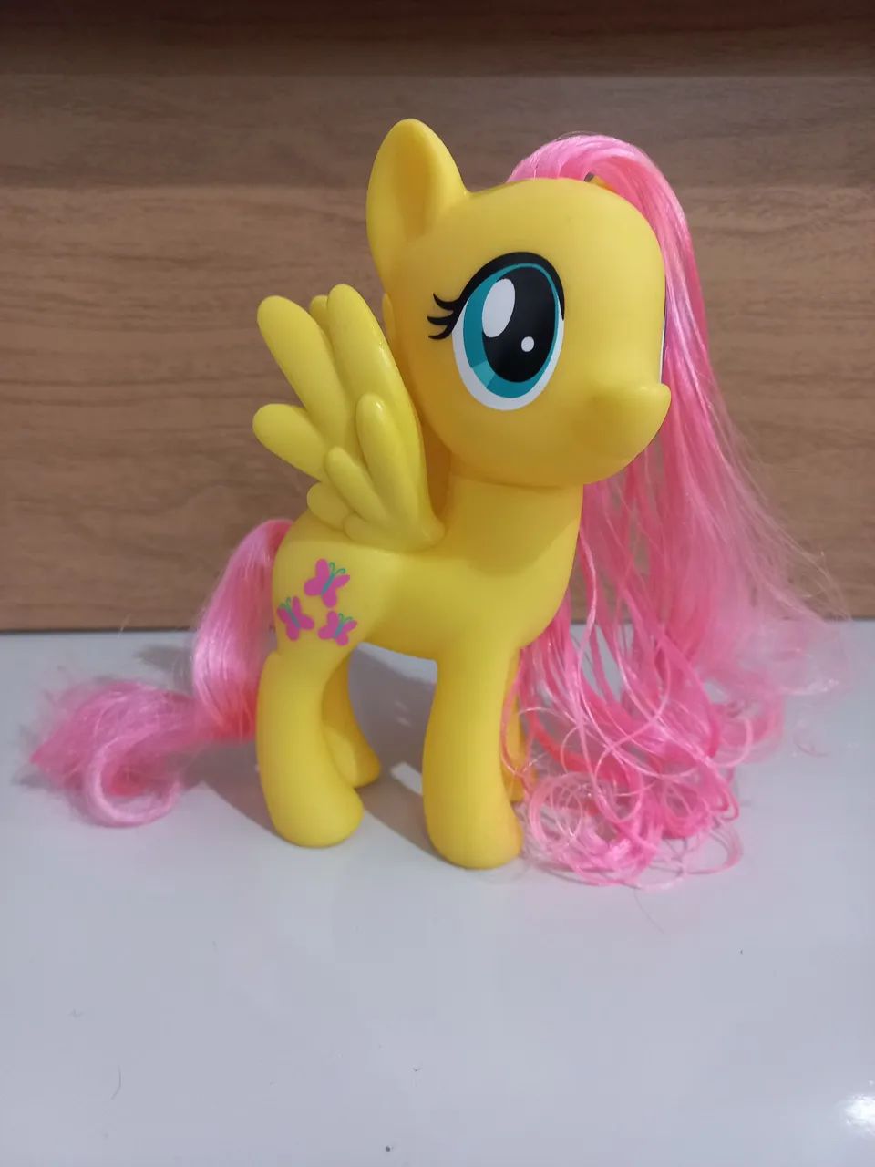 Pônei Fluttershy Reboot com 15 cm 