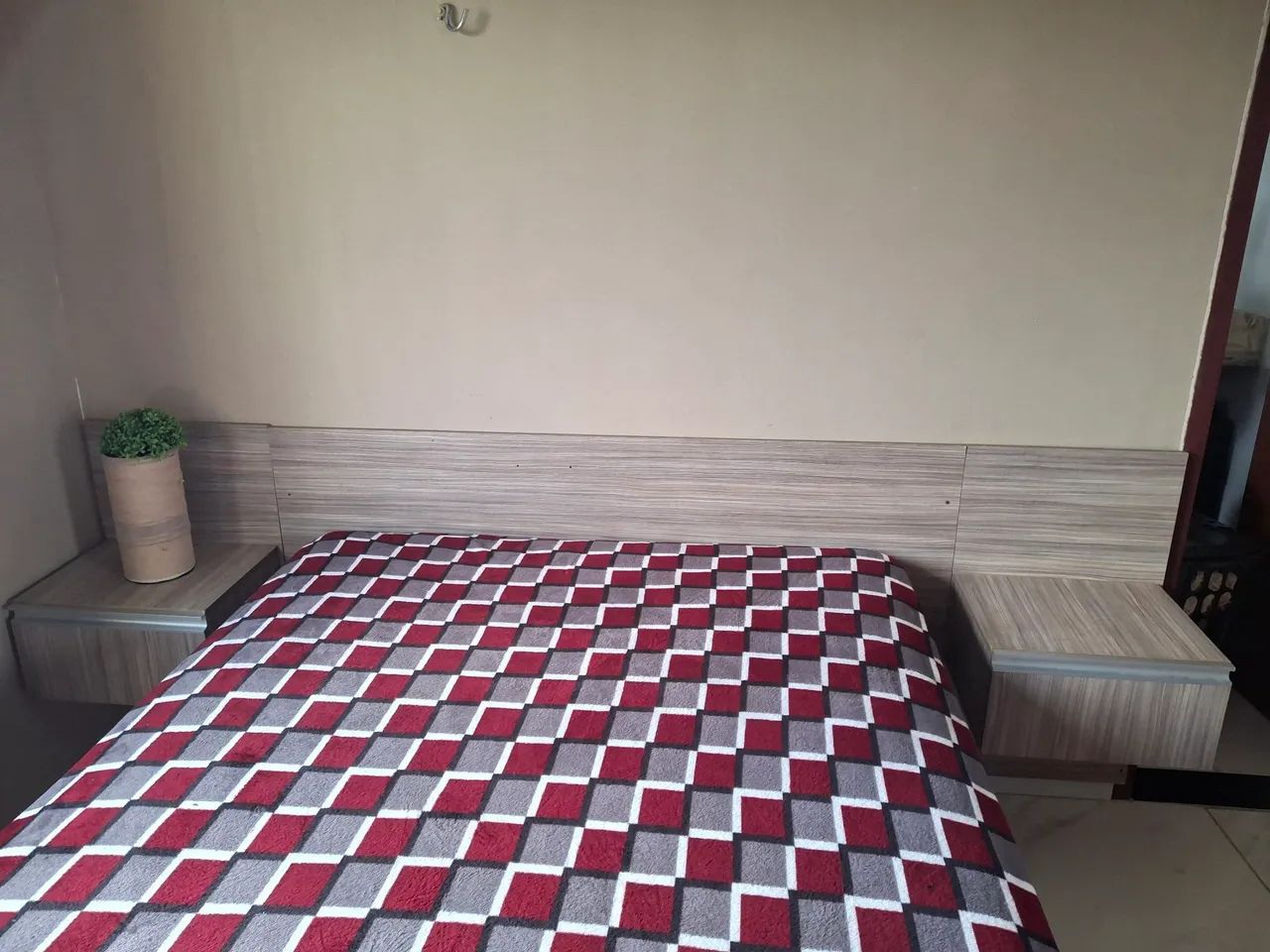 Cama com colchão e cabeceira - Foto 2
