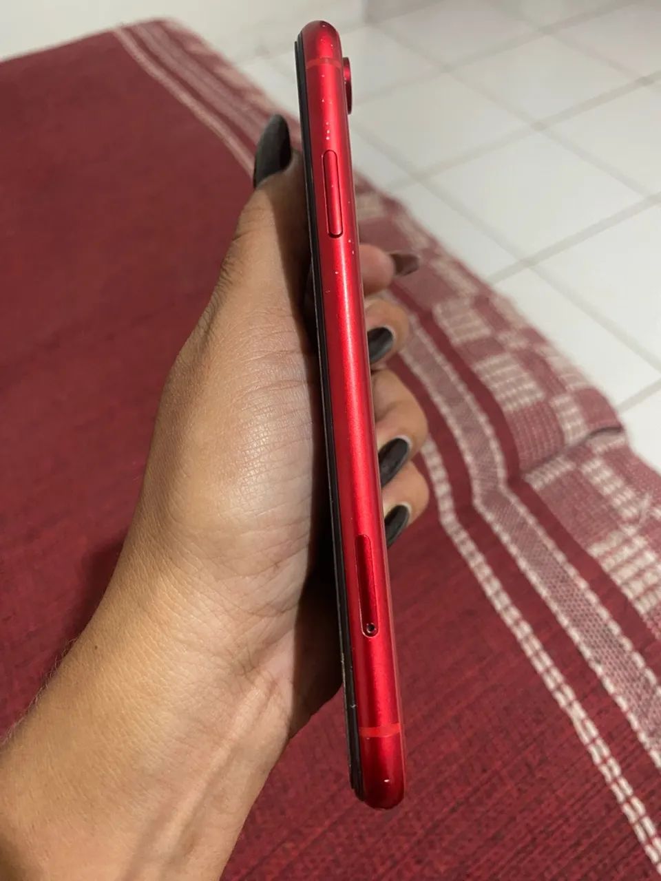 iPhone XR VERMELHO - Muito Conservado! - Foto 4