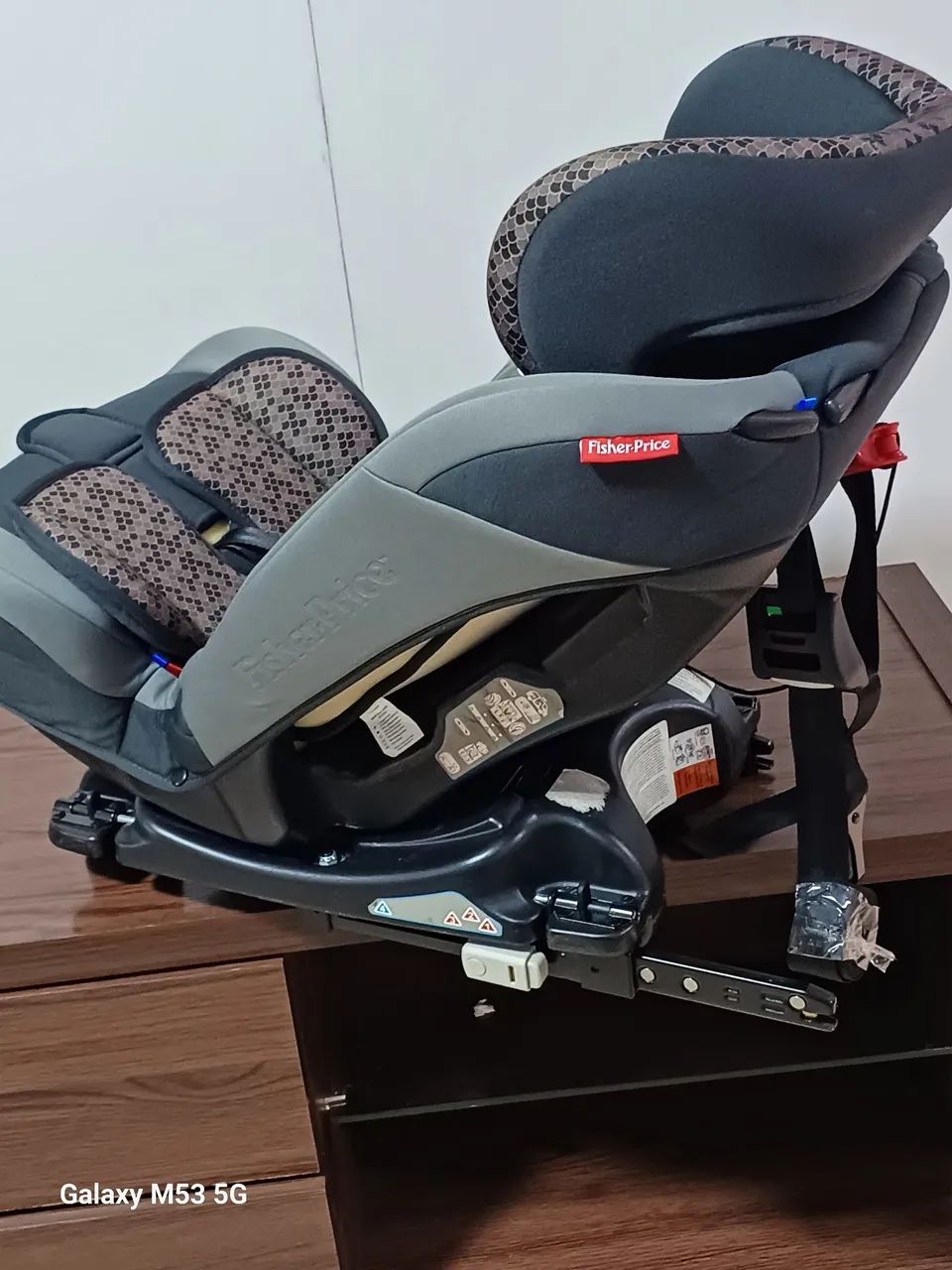 Cadeirinha para carro fisher price de 0 a 36 kg com isofix  - Foto 3