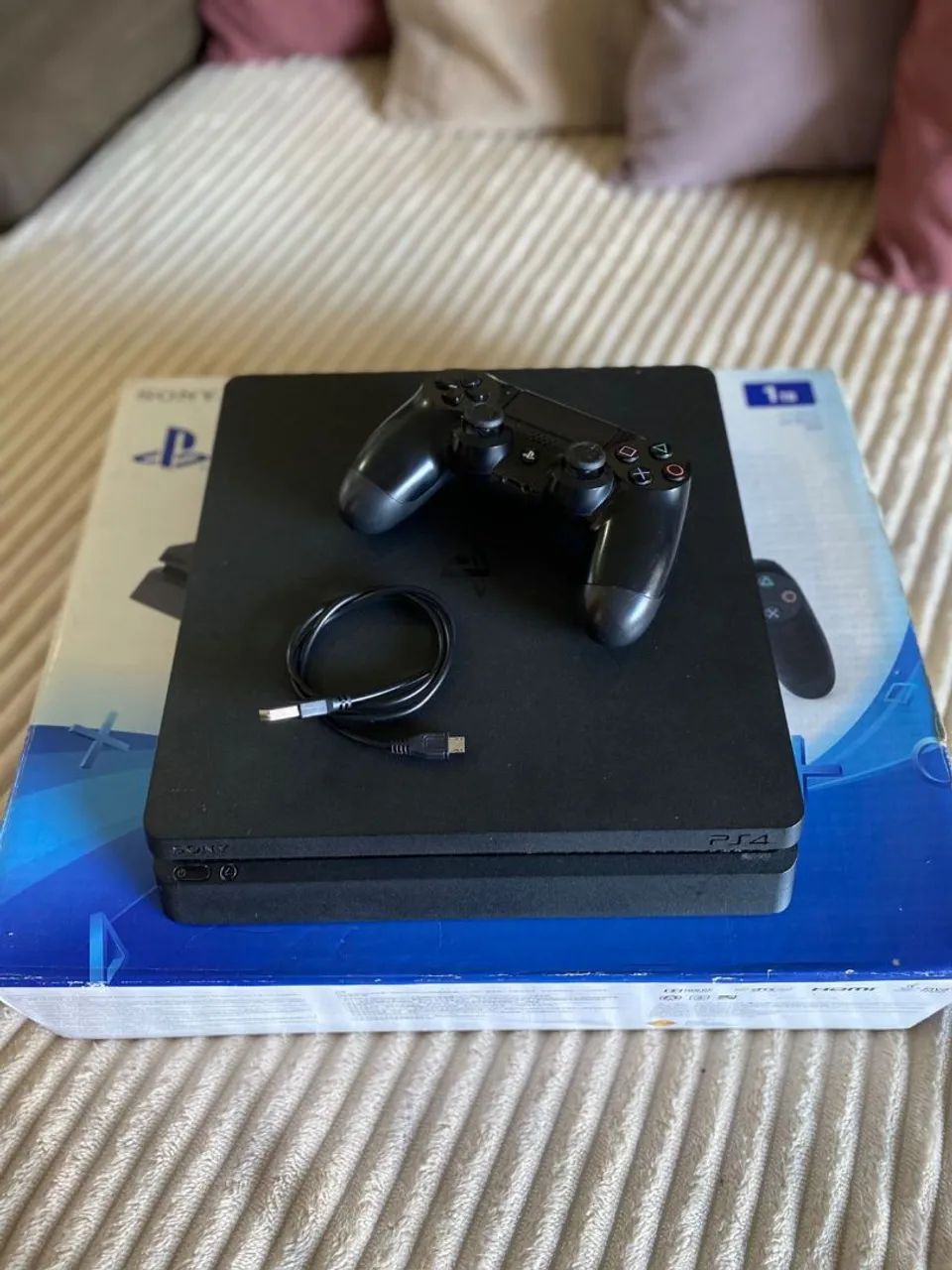 Ps4 slim 1tb - Foto 3