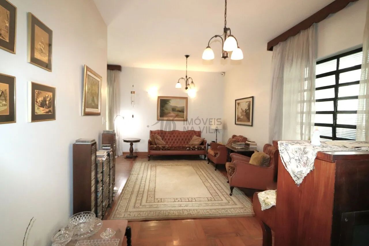 CASA À VENDA COM 4 DORMITÓRIOS E ÁREA EXTERNA COM ÁRVORES FRUTÍFERAS - Foto 4