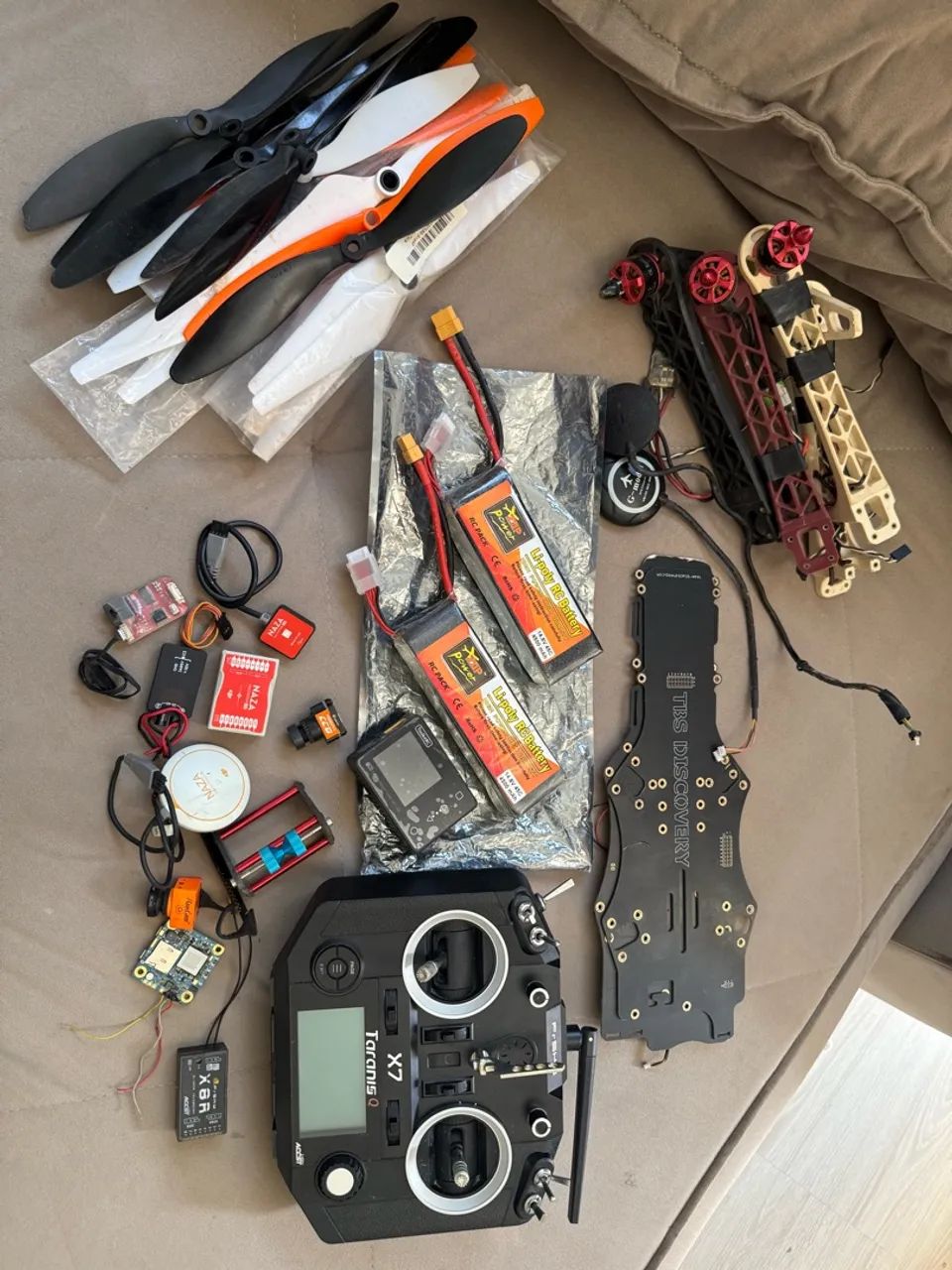 Rádio Taranis + Peças de Drone - Foto 2