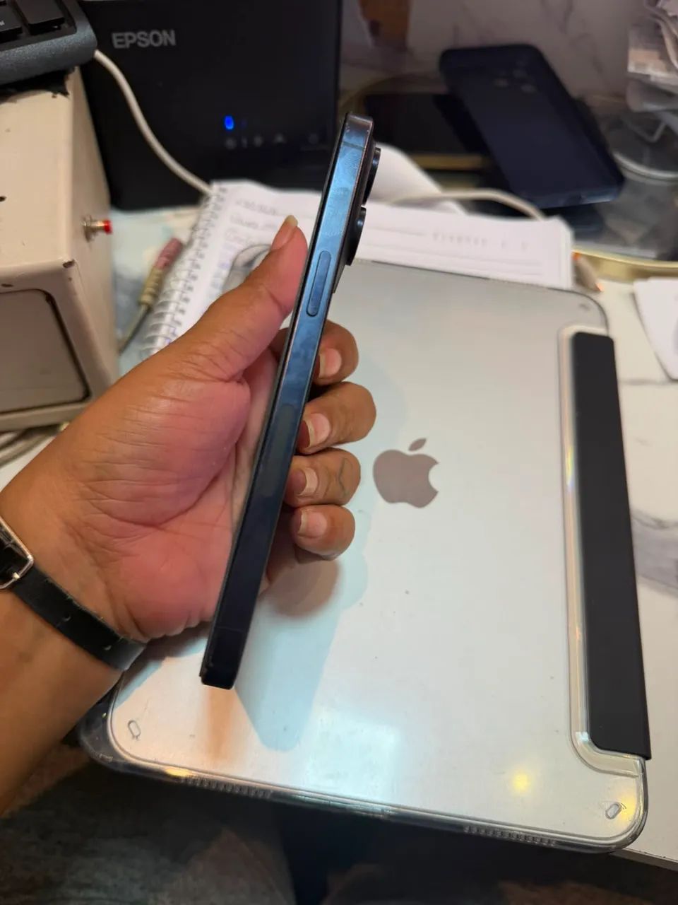 iPhone 15 pro max 256 azul titânio,todo original.