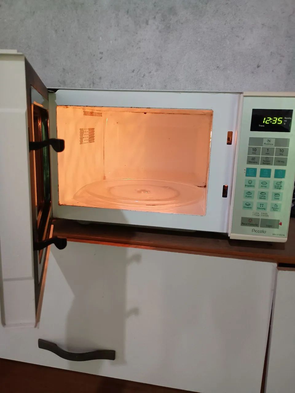 Microondas Panasonic 24litros - Foto 4