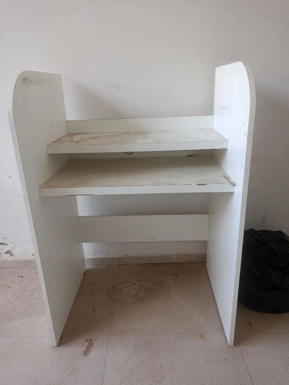 MESA PARA COMPUTADOR  - Foto 4