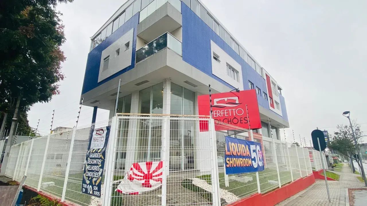 Loja, para locação no Bacacheri, com 300,00m² - Foto 3