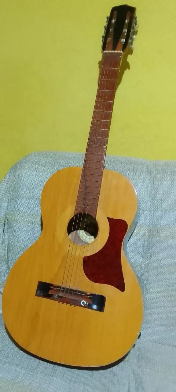 Violão barato!