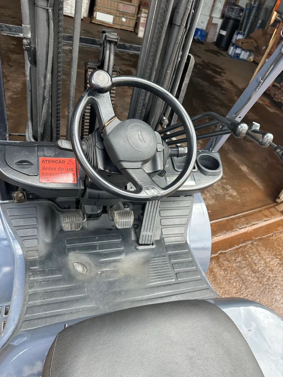 Empilhadeira Toyota 2.500kg Torre triplex 4,80mt - Foto 3