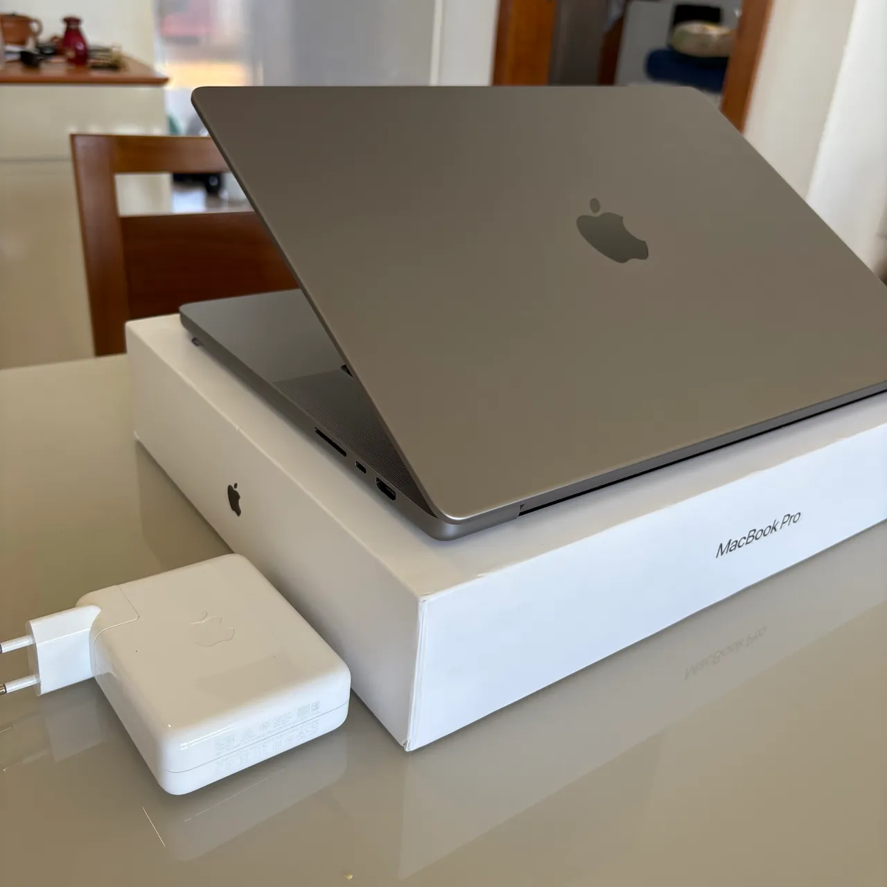 MacBook Pro 16