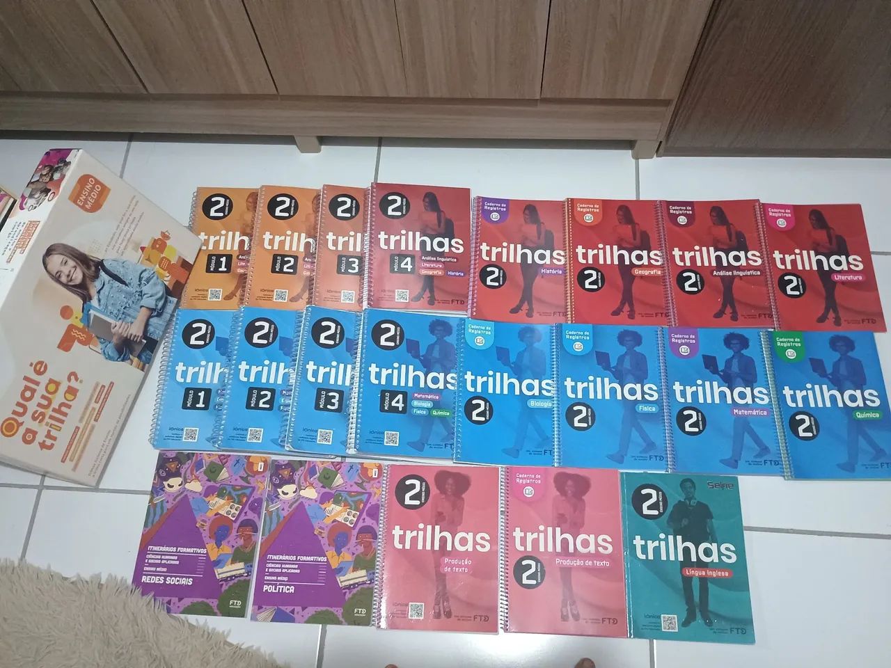 Kit FTD Trilhas 2025 (2° ano do ensino médio) - Seminovos em
