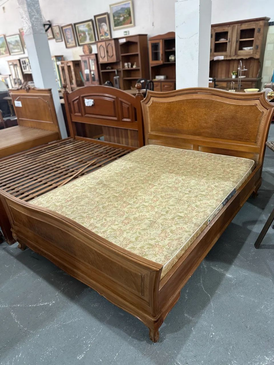Dia dos Pais - Cama casal de Madeira com Colchão de espuma - Foto 2