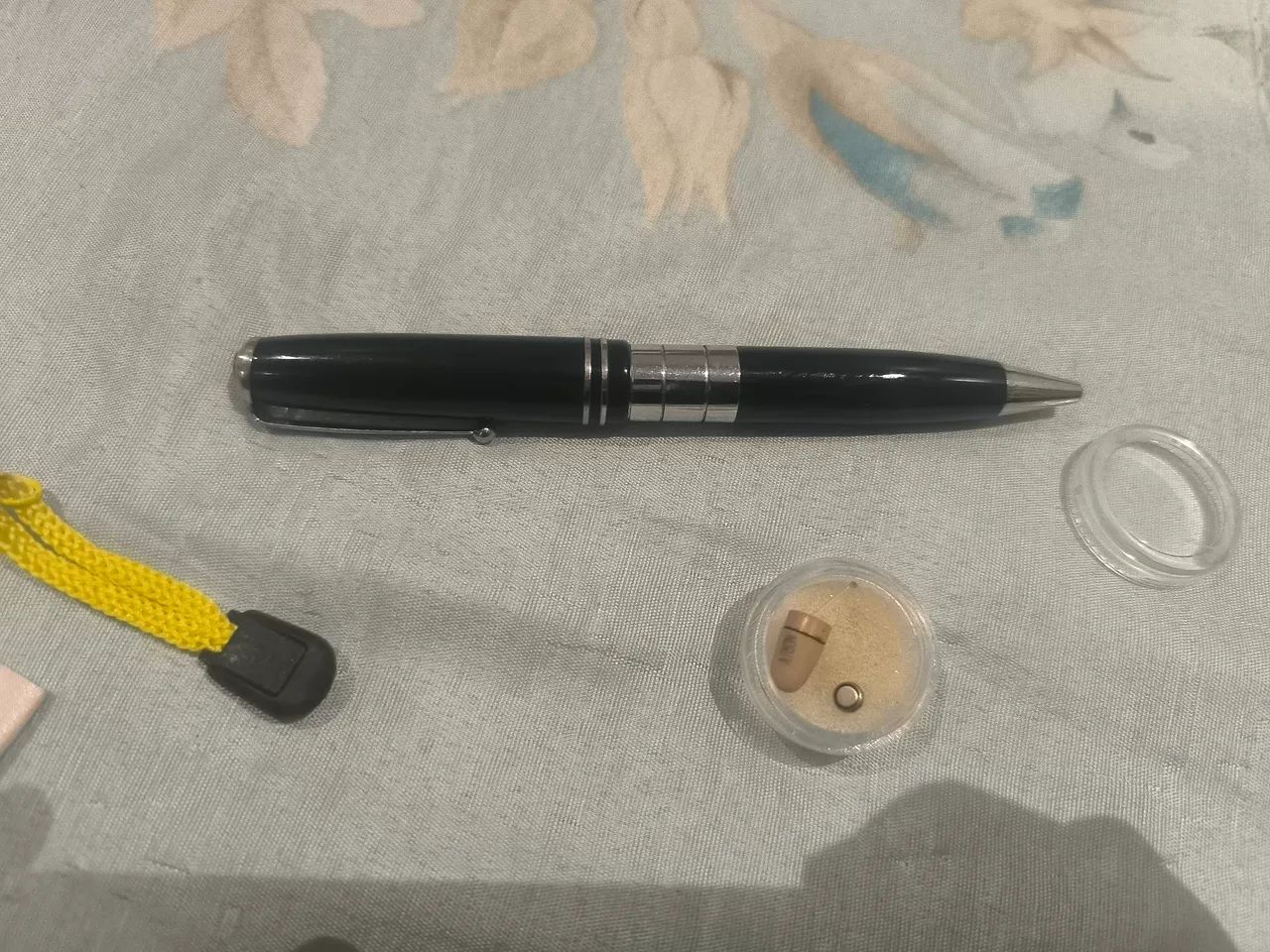 Caneta com micro escuta