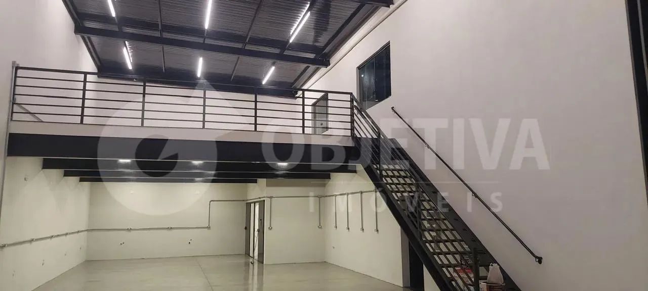 Galpão para aluguel, 3 vagas, MORUMBI - UBERLANDIA/MG - Foto 4