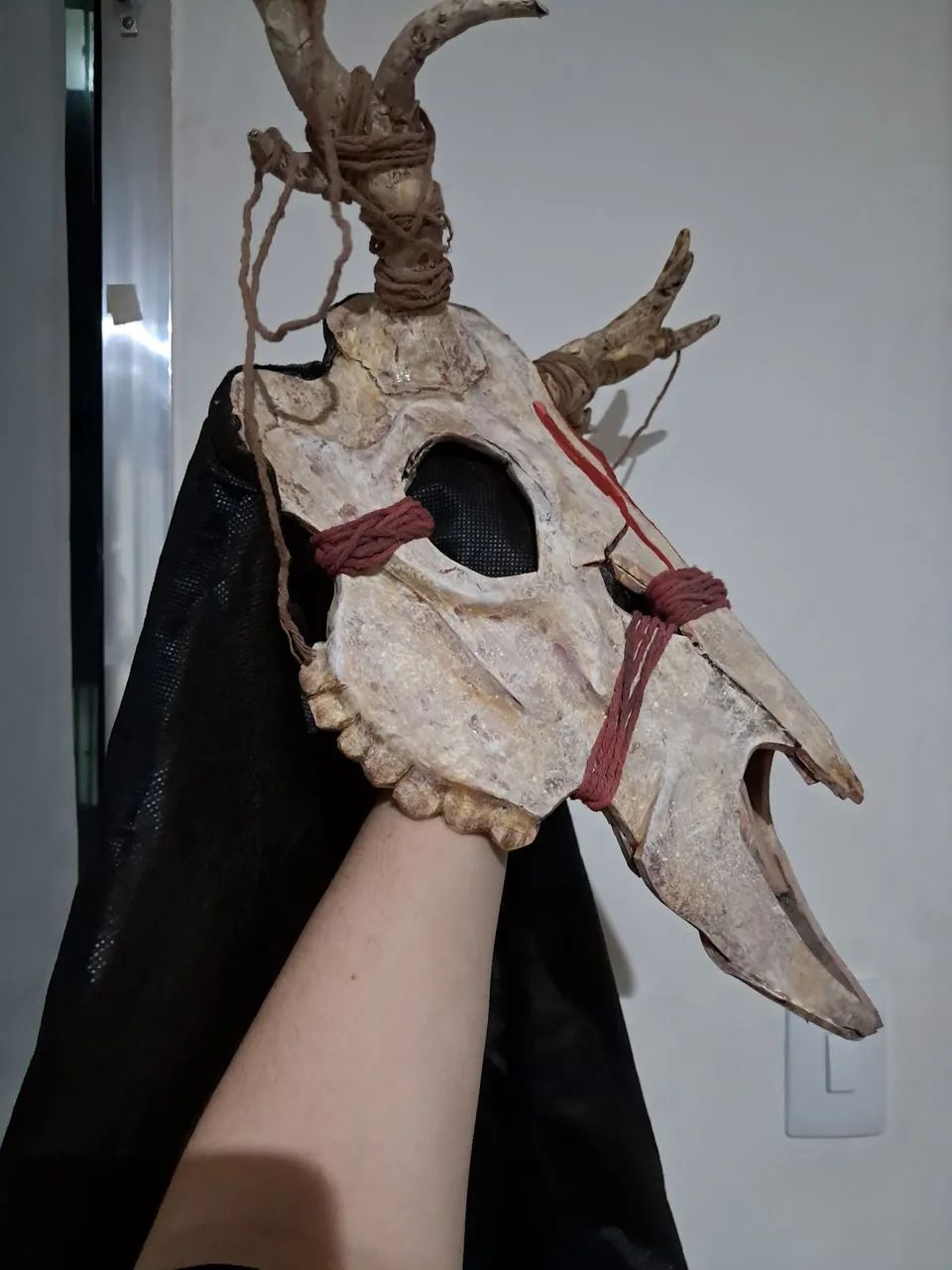 Máscara de Halloween Feita à Mão  - Foto 3