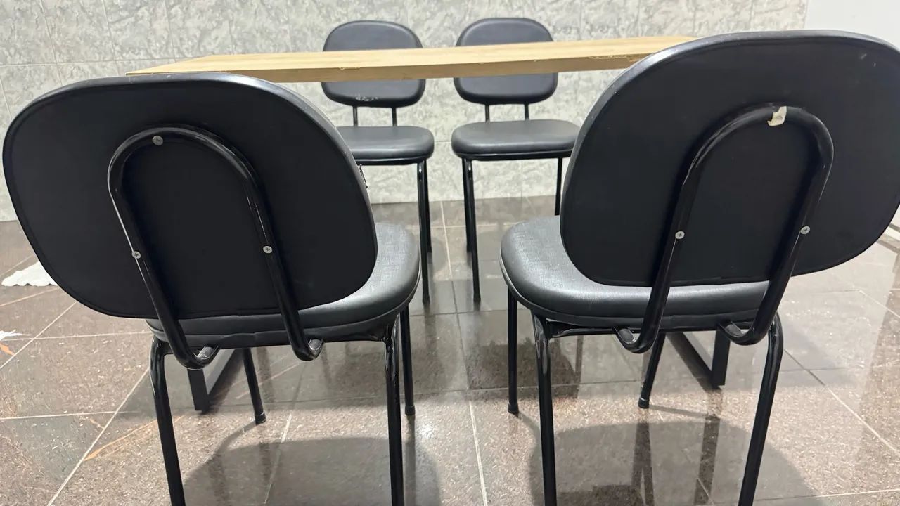 Mesa e cadeiras  - Foto 3