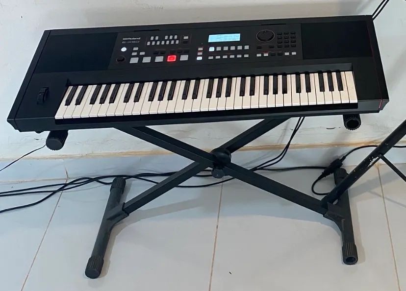 Teclado Arranjador Roland