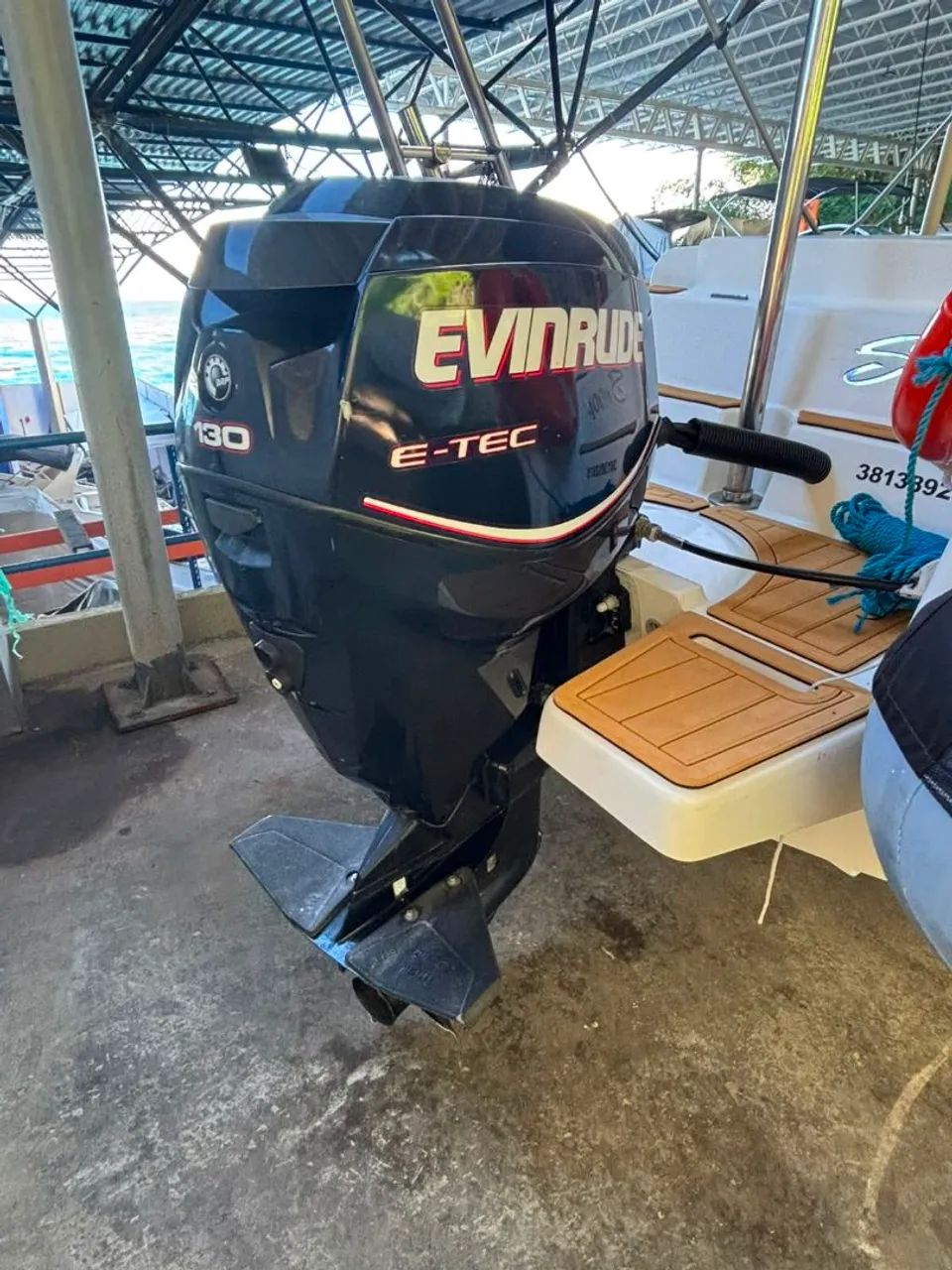 Motor Evinrude 130HP E-TEC Seminovo - Motor de Popa 