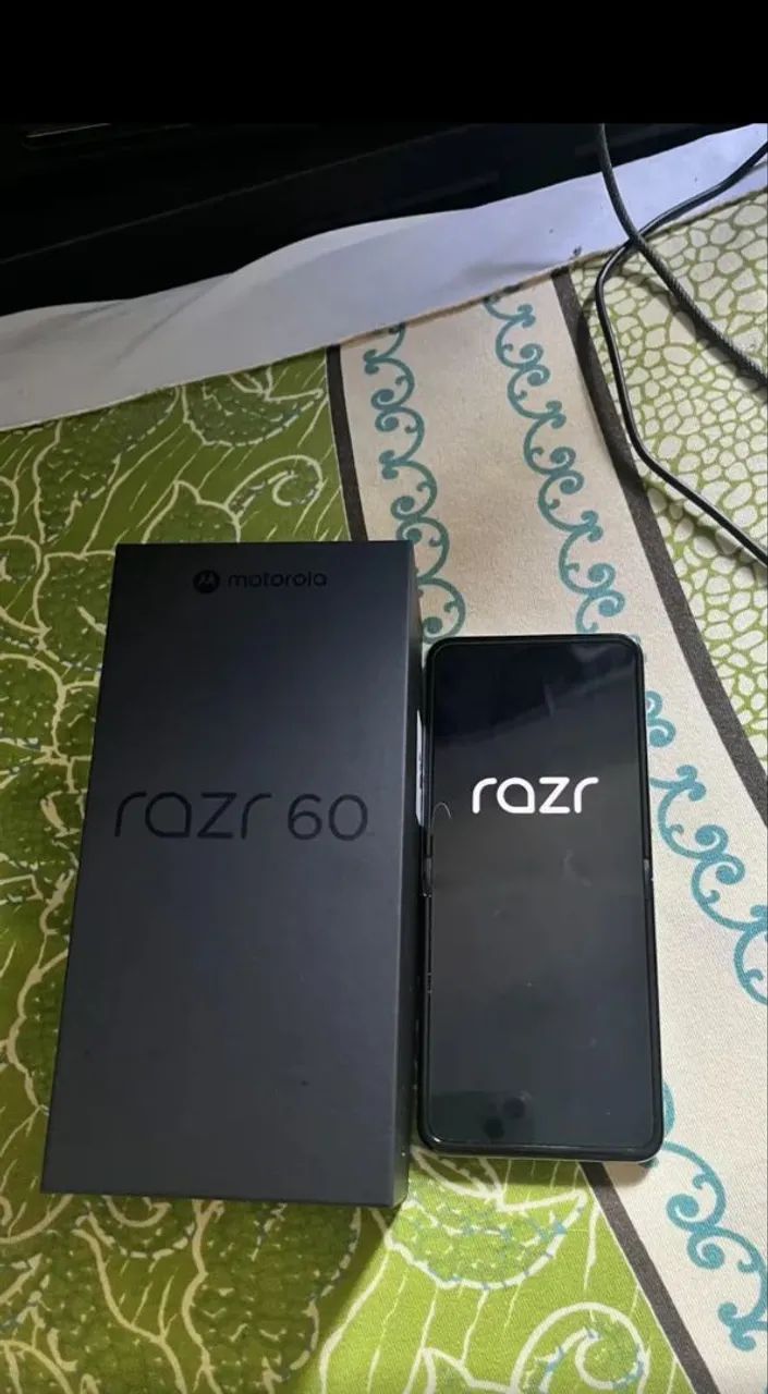 Motorola RAZR 60 