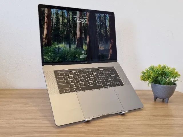 Apple Macbook Pro 2018 Touch Bar - Core i7 | 256GB SSD | 16GB DDR4