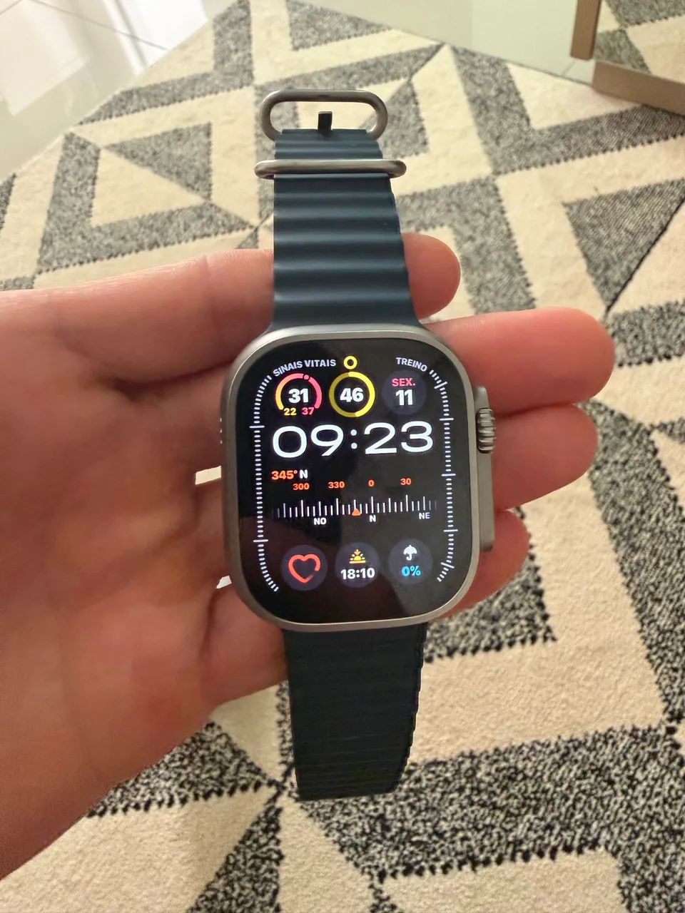 Apple Watch Ultra 2 GPS + Celular ? Caixa de titânio de 49 mm