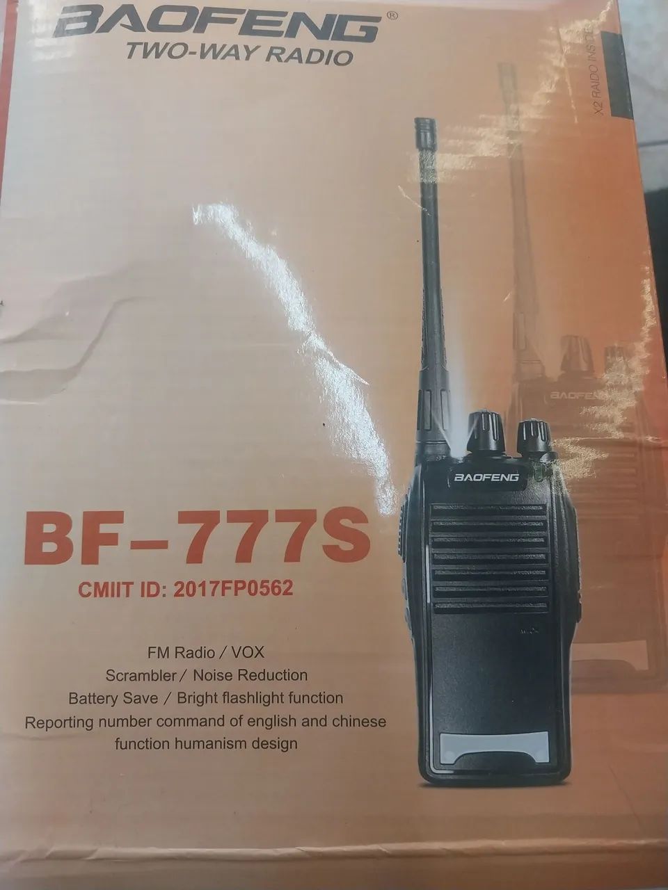 Radio comunicador BF777S