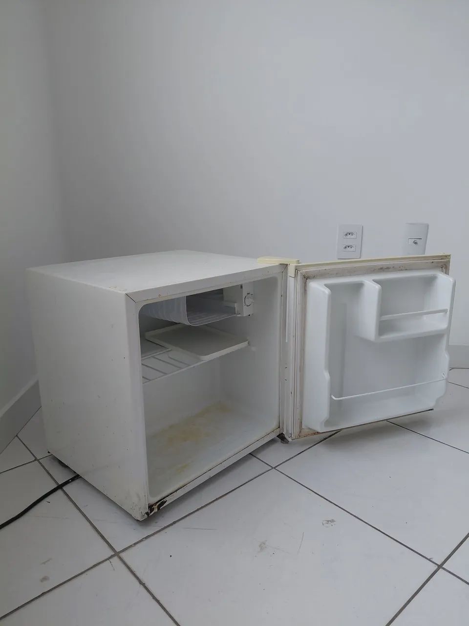 Geladeira Midea 45l
