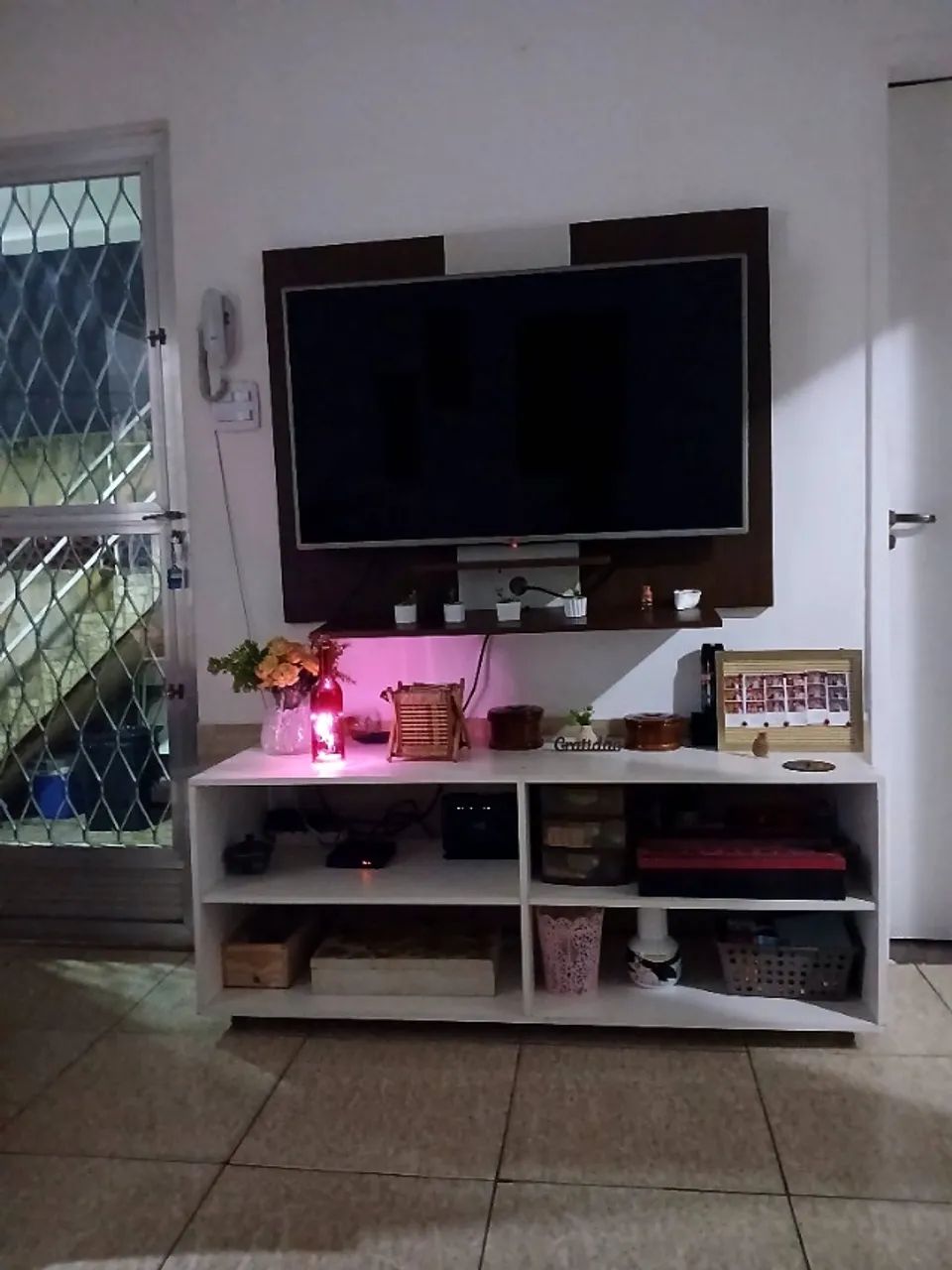 Vendo TV  com painel (não é smart)