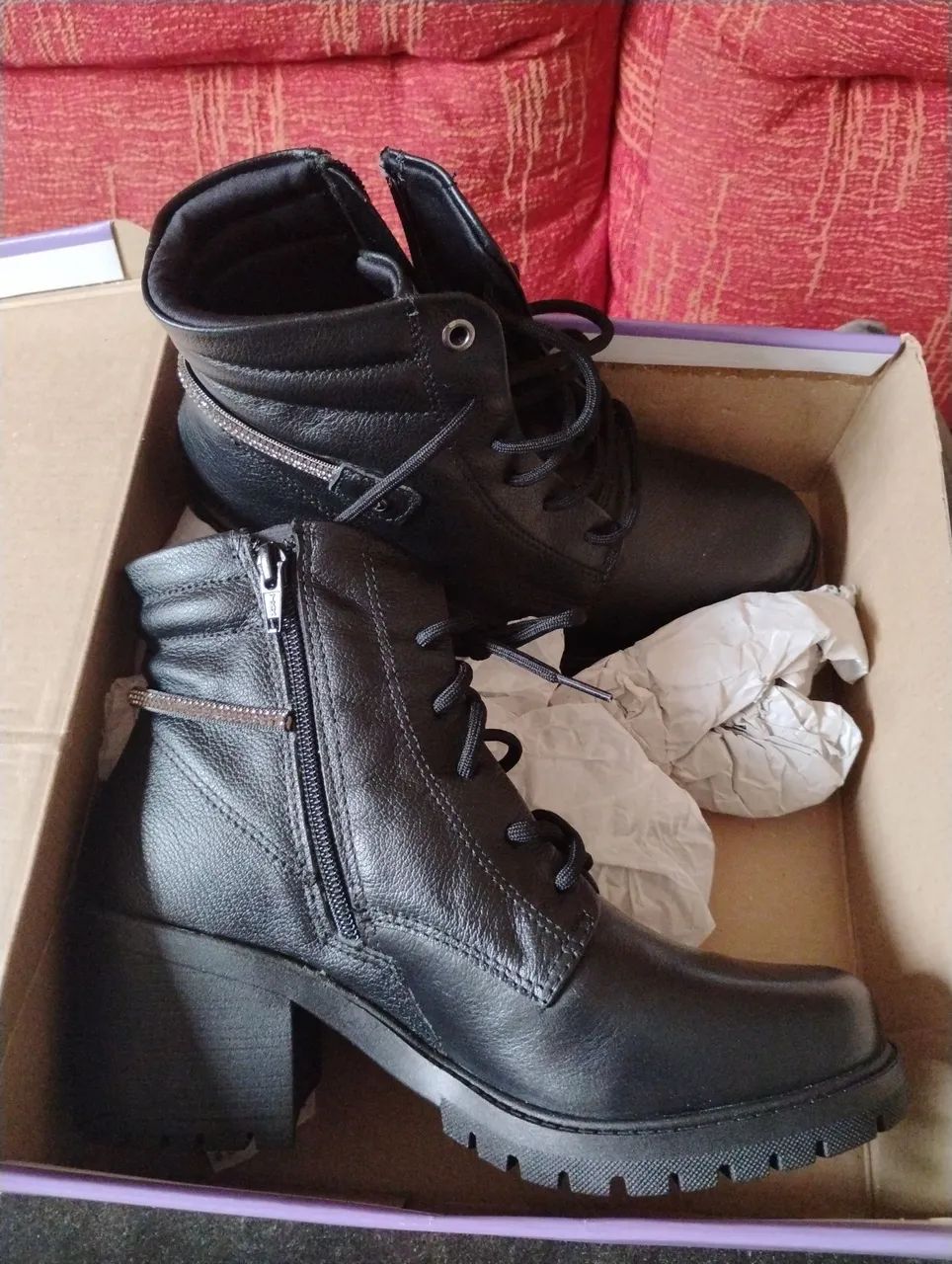 Bota nova Confortflex 37 na caixa pela metade do preço  - Foto 2