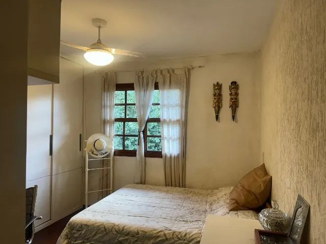 Cama com colchão de casal em perfeito estado