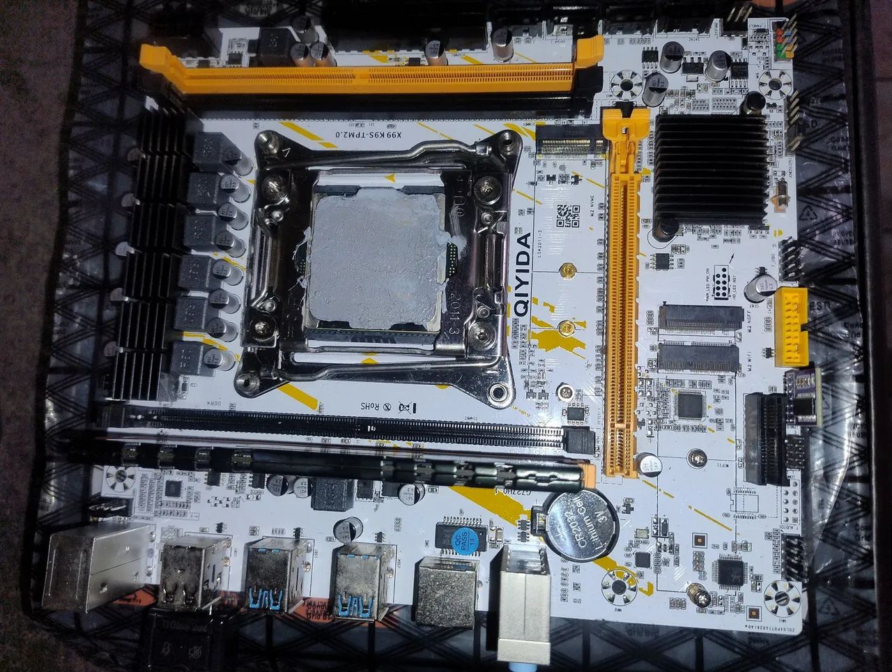 kit XEON X99 com Secure Boot e TPM 2.0 + 16gb ram