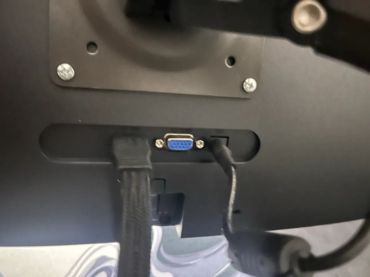 Monitor aoc 120hz 1ms  - Foto 4
