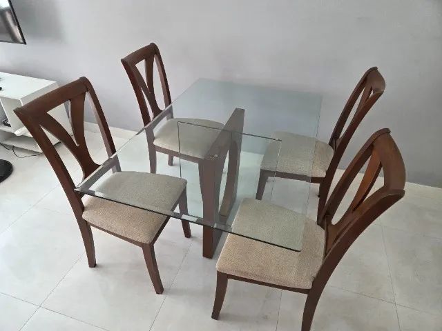 Mesa de Jantar (conjunto com 4 cadeiras) - Foto 4