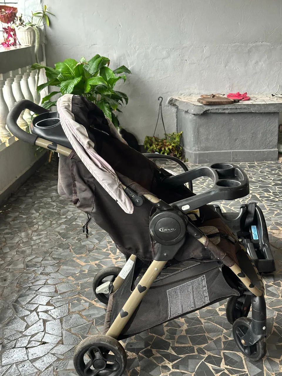 VENDO CARRINHO DE BEBÊ GRACO COMPLETO - Foto 2