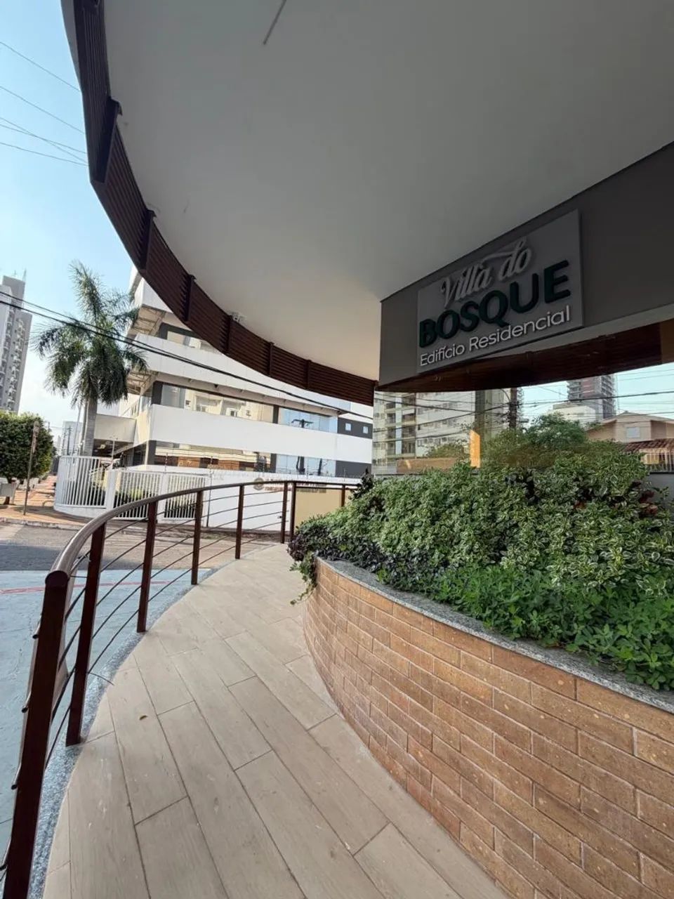 Vende-se apartamento mobiliado 2/4 sendo uma suíte, Edifício Villa do Bosque em Cuiabá MT 